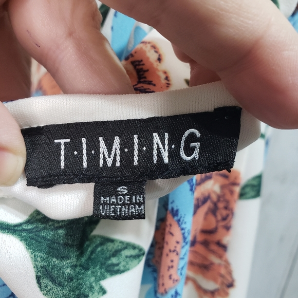 Timing Clothing Women's Backless Skater Dress - Picture 4 of 7